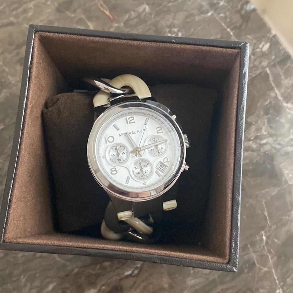Beautiful two toned Michael Kors watch!